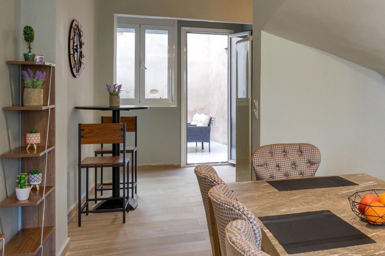 Central Art Maisonette By Estia Appartement Iraklion Buitenkant foto